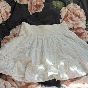 American eagle white detailed skirt